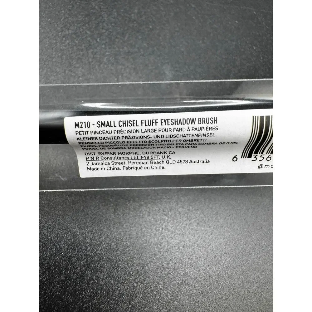 NWT M210 Morphe Small Chisel Fluff Eyeshadow Brush- new no box